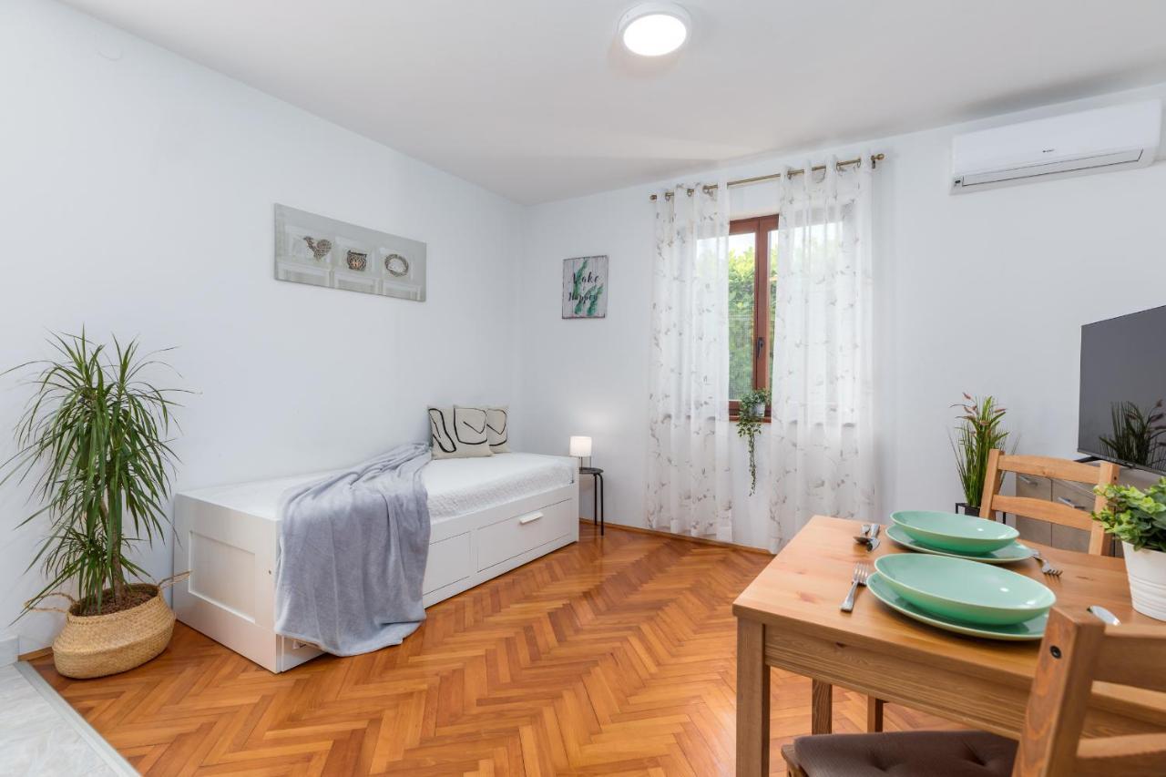 Apartment Tesic Close To The Sea With Shared 4Xbicycles Fažana Dış mekan fotoğraf