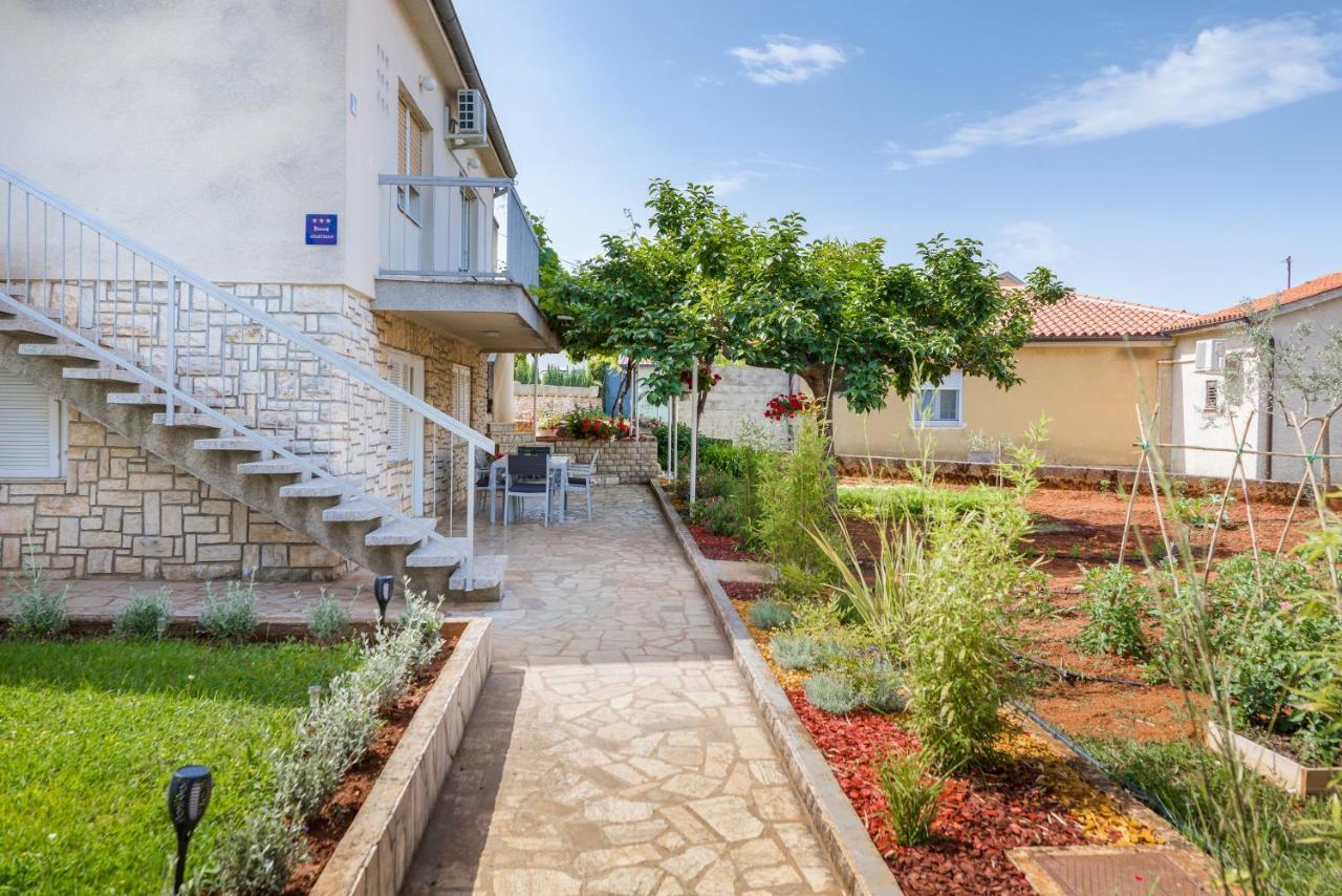Apartment Tesic Close To The Sea With Shared 4Xbicycles Fažana Dış mekan fotoğraf